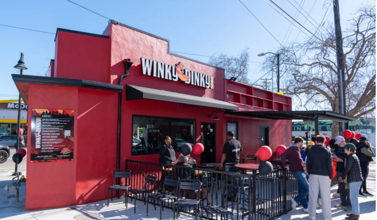 Winky Dinky Dogs Wins the Day
